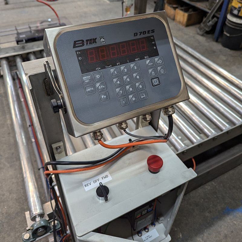 D70ES Multi-Functional Analog Indicator