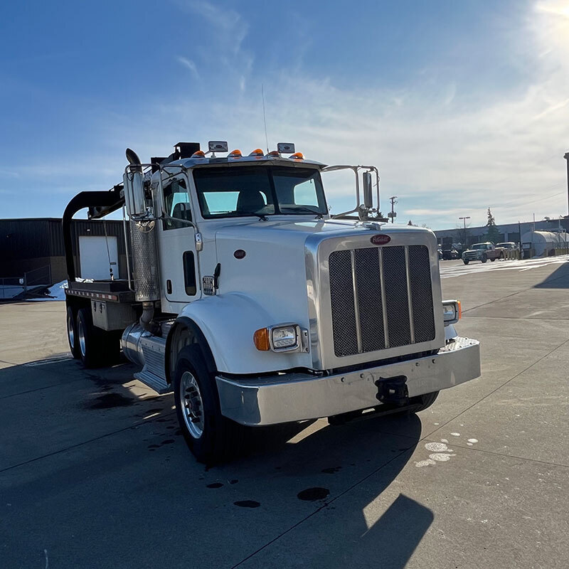 2012 Peterbilt model 365